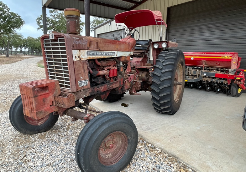 International tractor 1256
